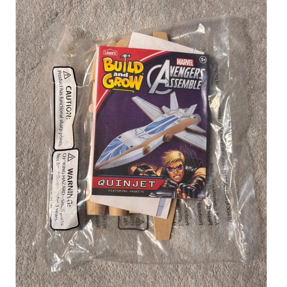 Lowe's Build and Grow Marvel Avengers Assemble Quinjet Hawkeye Wood Kit 2015 NEW